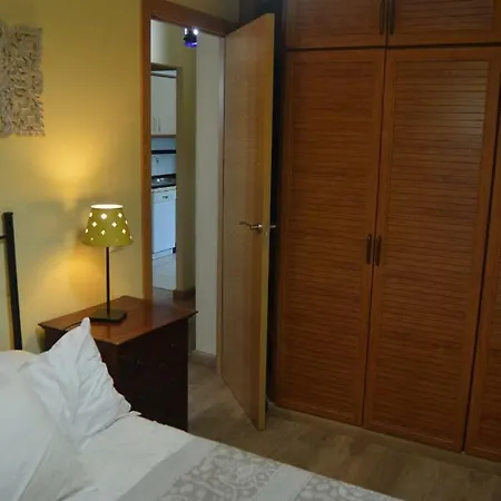 Romantic Apartment With Free Parking Seville Exterior photo