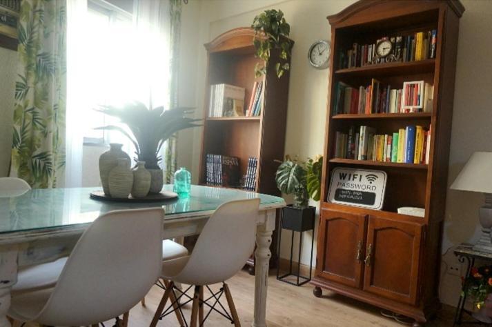 Apartament Romantic With Free Parking